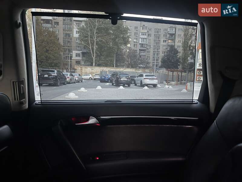 Позашляховик / Кросовер Audi Q7 2012 в Одесі