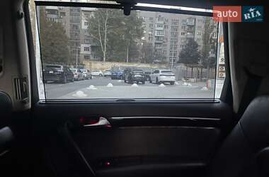 Позашляховик / Кросовер Audi Q7 2012 в 