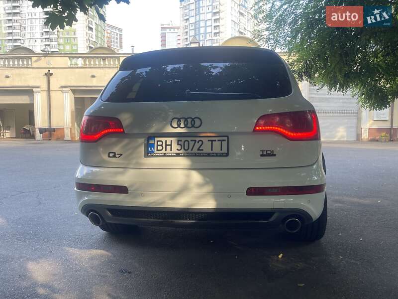 Позашляховик / Кросовер Audi Q7 2012 в Одесі