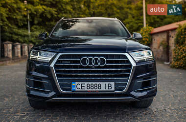 Внедорожник / Кроссовер Audi Q7 2017 в 
