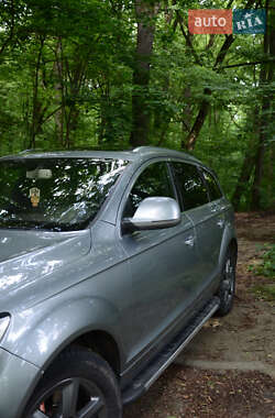 Позашляховик / Кросовер Audi Q7 2006 в 
