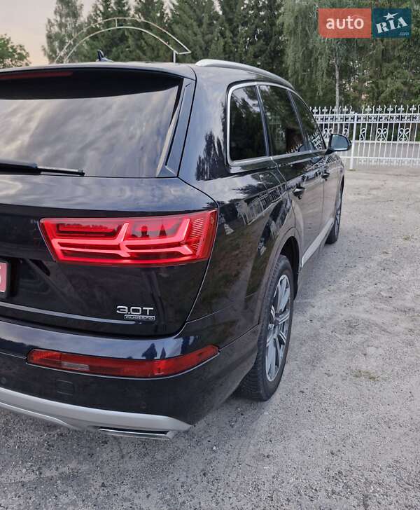 Внедорожник / Кроссовер Audi Q7 2017 в Полтаве
