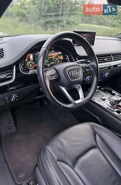 Внедорожник / Кроссовер Audi Q7 2017 в 