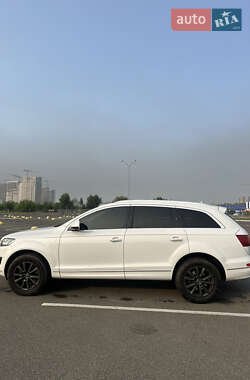 Внедорожник / Кроссовер Audi Q7 2012 в 