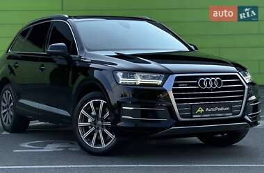 Позашляховик / Кросовер Audi Q7 2017 в Києві