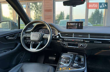 Внедорожник / Кроссовер Audi Q7 2018 в 