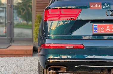 Внедорожник / Кроссовер Audi Q7 2018 в 