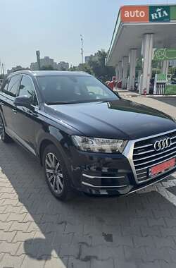 Внедорожник / Кроссовер Audi Q7 2017 в Киеве