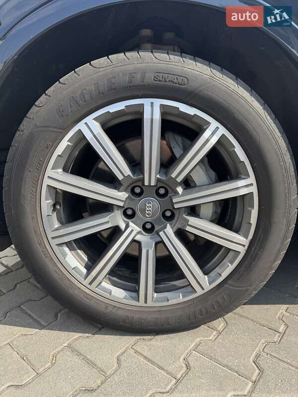 Внедорожник / Кроссовер Audi Q7 2017 в Киеве фото 13 Внедорожник / Кроссовер Audi Q7 2017 в Киеве
