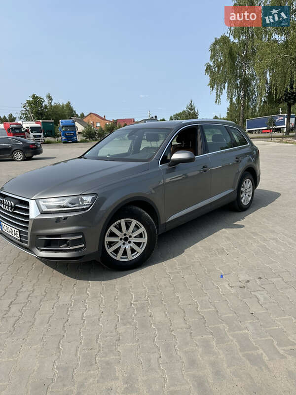 Внедорожник / Кроссовер Audi Q7 2016 в Любомле
