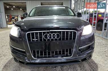 Позашляховик / Кросовер Audi Q7 2013 в 