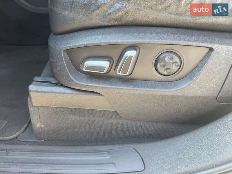 Внедорожник / Кроссовер Audi Q7 2012 в Киеве