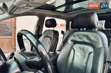 Внедорожник / Кроссовер Audi Q7 2015 в 