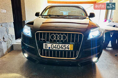 Внедорожник / Кроссовер Audi Q7 2015 в 