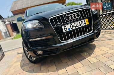 Внедорожник / Кроссовер Audi Q7 2015 в 