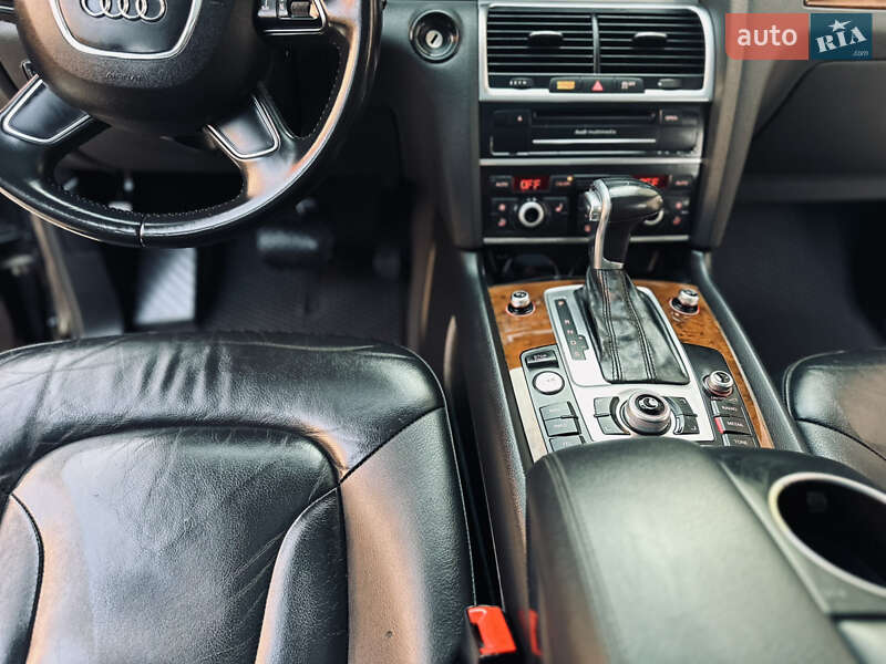 Внедорожник / Кроссовер Audi Q7 2015 в Нижней Апше