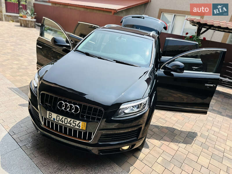 Внедорожник / Кроссовер Audi Q7 2015 в Нижней Апше