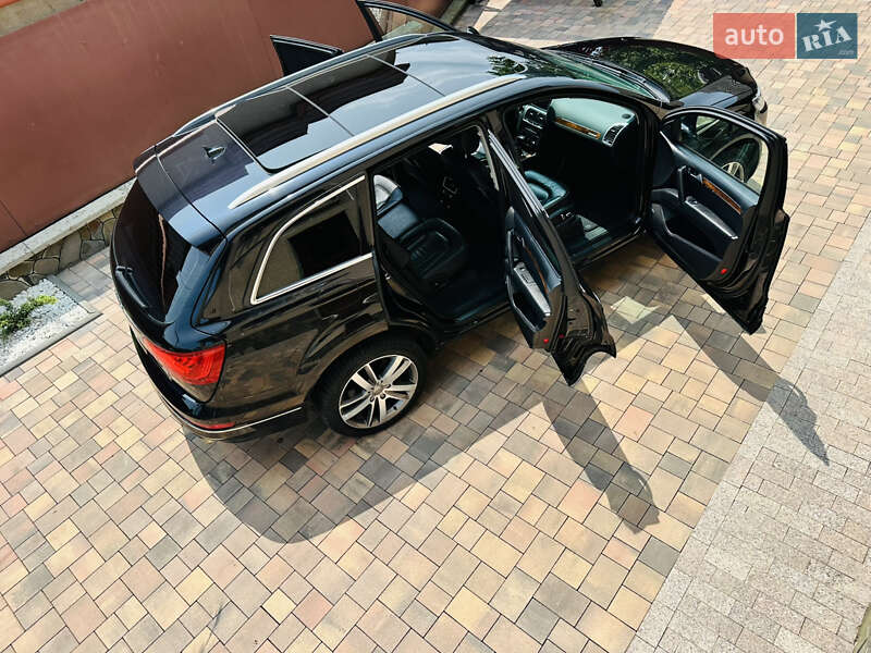 Внедорожник / Кроссовер Audi Q7 2015 в Нижней Апше