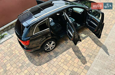 Внедорожник / Кроссовер Audi Q7 2015 в 