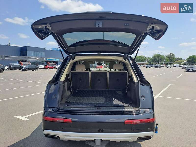 Внедорожник / Кроссовер Audi Q7 2016 в Днепре