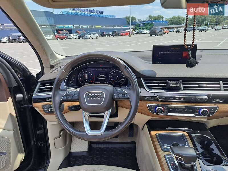 Внедорожник / Кроссовер Audi Q7 2016 в Днепре