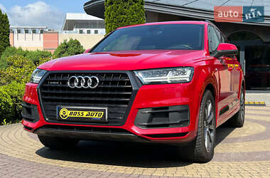 Внедорожник / Кроссовер Audi Q7 2018 в 