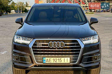 Внедорожник / Кроссовер Audi Q7 2018 в 