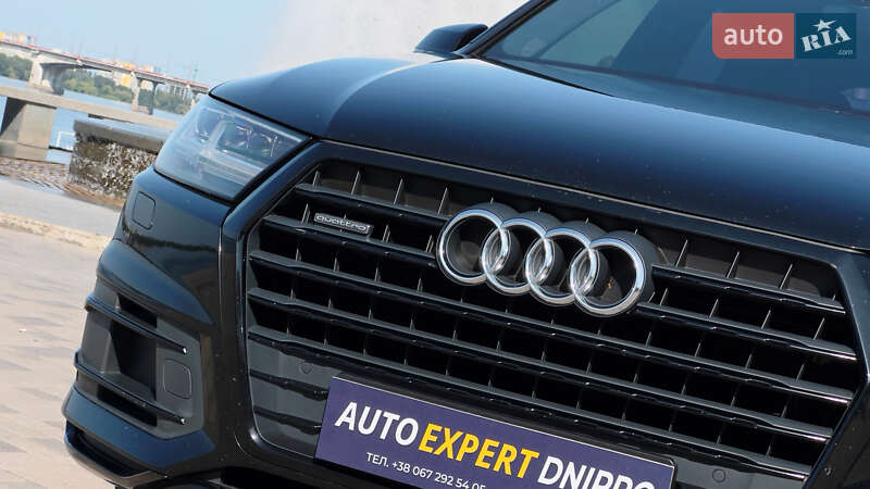 Внедорожник / Кроссовер Audi Q7 2017 в Днепре