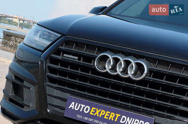 Внедорожник / Кроссовер Audi Q7 2017 в 