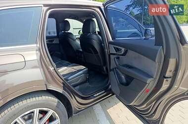Внедорожник / Кроссовер Audi Q7 2016 в 