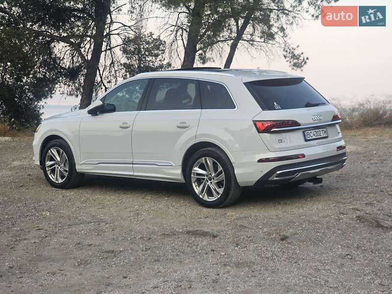 Audi Q7 2023