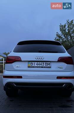 Позашляховик / Кросовер Audi Q7 2012 в 