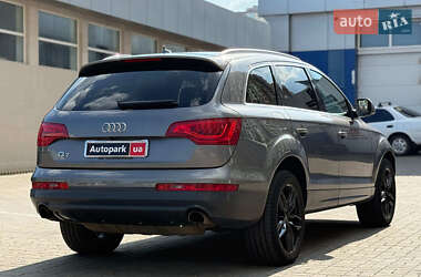 Внедорожник / Кроссовер Audi Q7 2013 в 