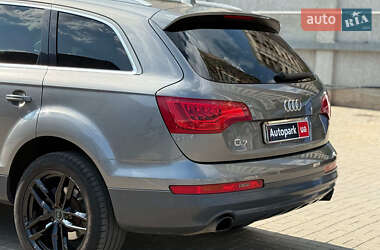Внедорожник / Кроссовер Audi Q7 2013 в 