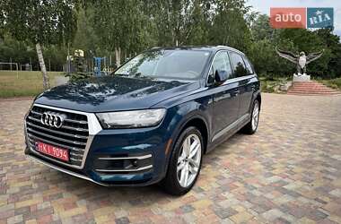 Внедорожник / Кроссовер Audi Q7 2018 в 