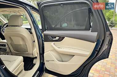 Внедорожник / Кроссовер Audi Q7 2018 в 