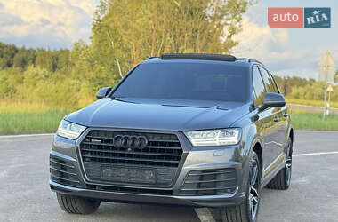 Внедорожник / Кроссовер Audi Q7 2017 в 