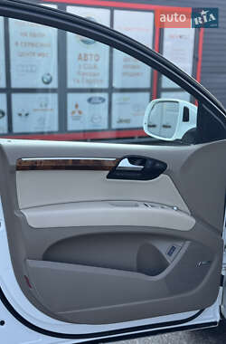 Внедорожник / Кроссовер Audi Q7 2014 в 