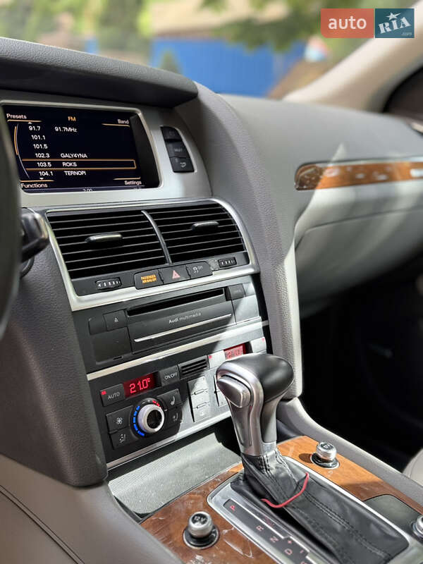 Внедорожник / Кроссовер Audi Q7 2013 в Тернополе