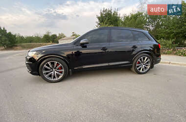 Внедорожник / Кроссовер Audi Q7 2018 в 