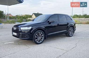 Внедорожник / Кроссовер Audi Q7 2018 в 