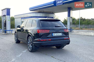 Внедорожник / Кроссовер Audi Q7 2018 в 