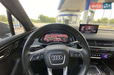 Внедорожник / Кроссовер Audi Q7 2018 в 