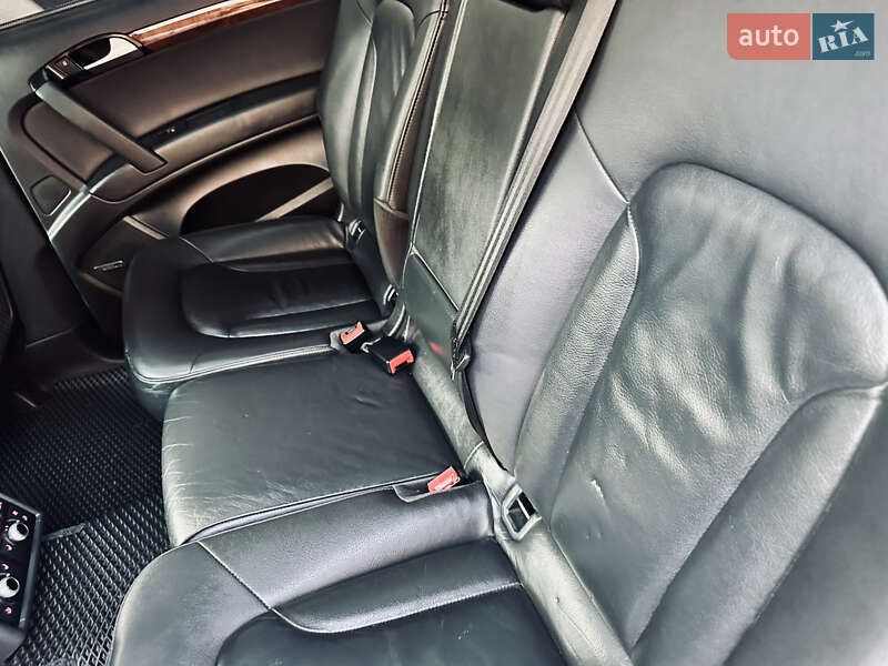 Внедорожник / Кроссовер Audi Q7 2015 в Нижней Апше