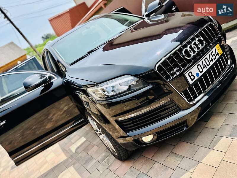 Внедорожник / Кроссовер Audi Q7 2015 в Нижней Апше