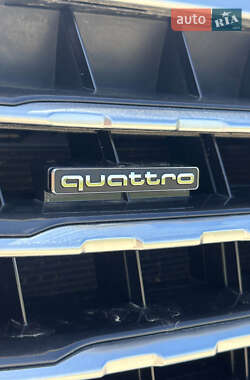 Внедорожник / Кроссовер Audi Q7 2019 в 