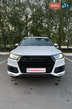 Позашляховик / Кросовер Audi Q7 2018 в Білогородці