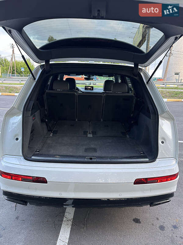 Внедорожник / Кроссовер Audi Q7 2018 в Белогородке