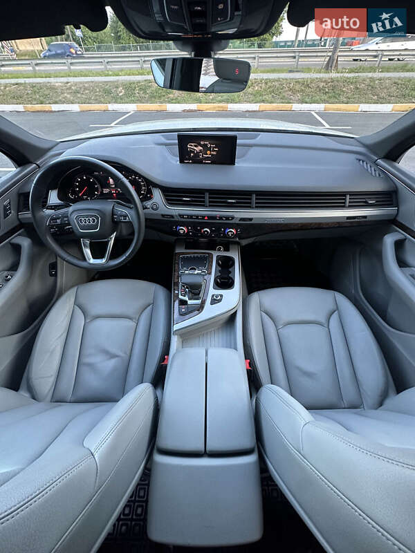 Внедорожник / Кроссовер Audi Q7 2018 в Белогородке