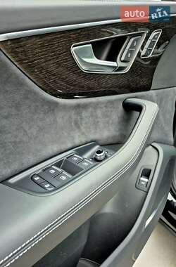 Внедорожник / Кроссовер Audi Q7 2024 в 